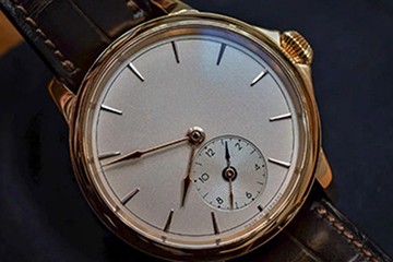 上海欧米茄手表有水珠维修